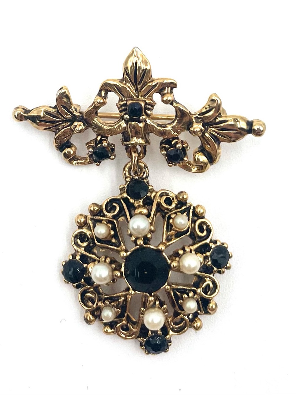 Vintage Gold Tone Fleur-de-Lis Drop Brooch with Black Stones & Faux Pearls
